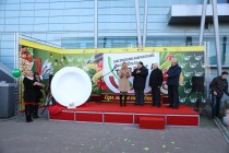 В Челябинске открыли памятник тарелке!
