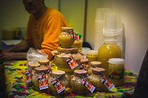 В Челябинске открылся осенний фестиваль меда